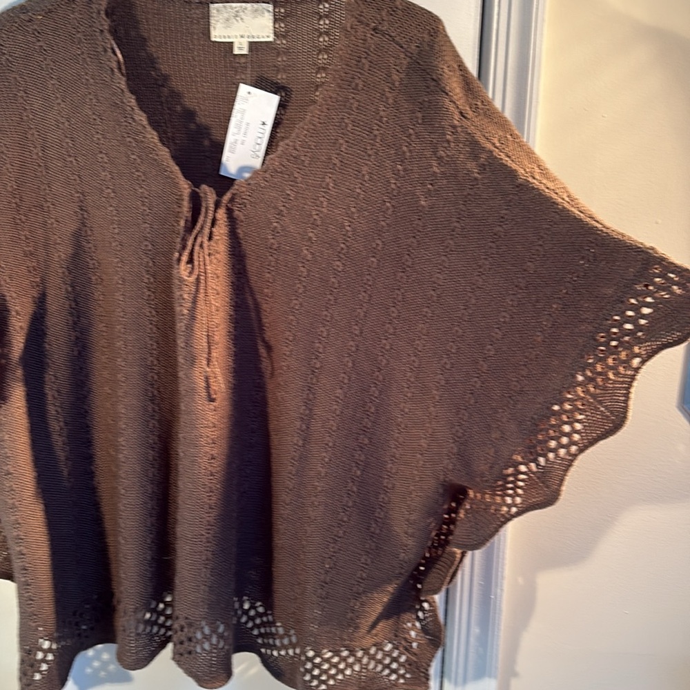NWT Debbie Morgan Mocha Knit crochet Poncho. Very soft. Tie at front. Sz L